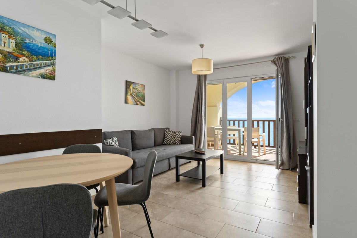 Se vende Apartamento Planta Baja de 2 dormitorios en Costa Del Sol, Málaga, España