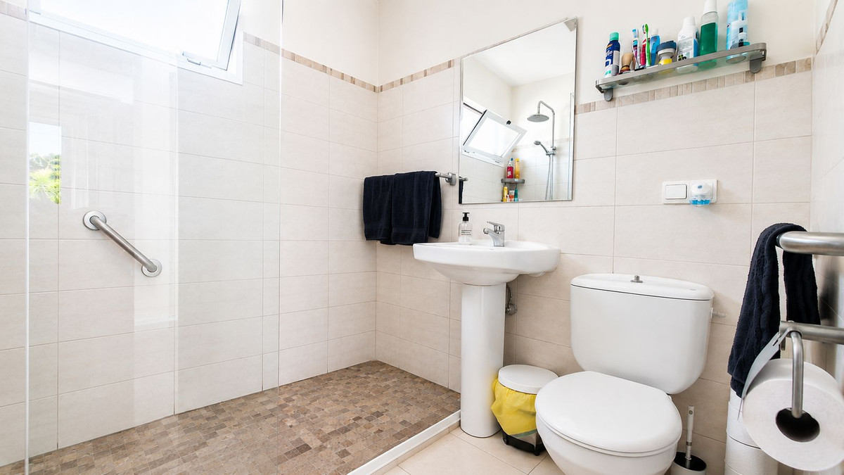2 Bed Townhouse for sale in El Faro Costa Del Sol, Málaga, Spain