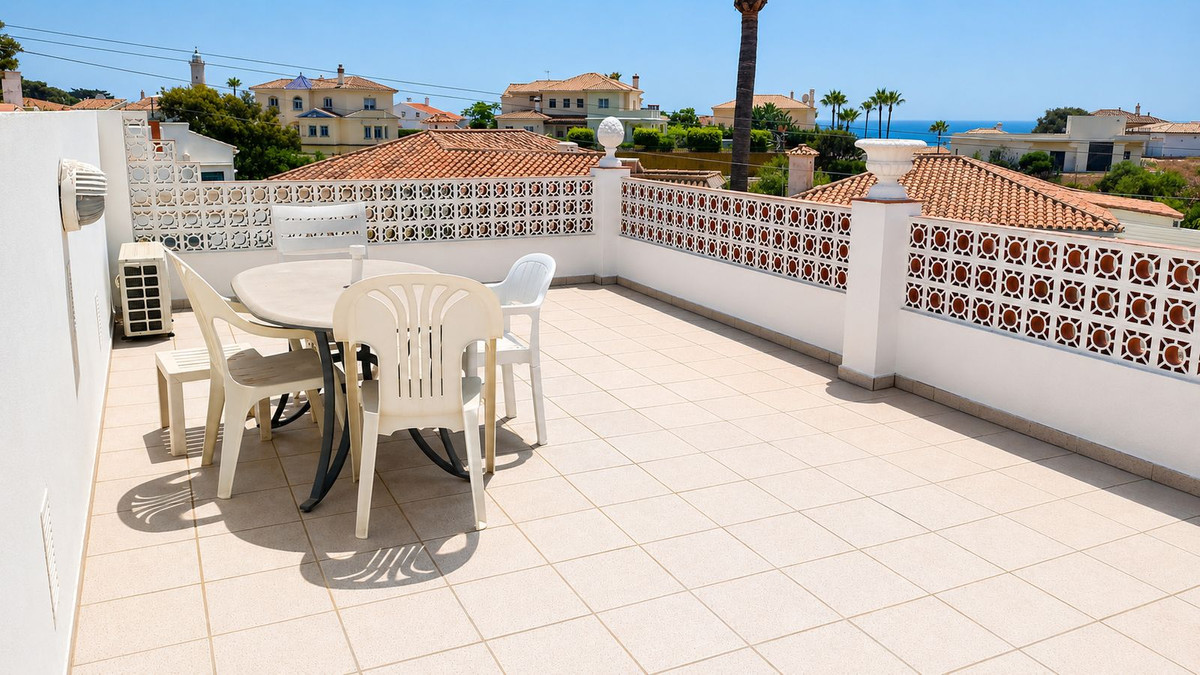 2 Bed Townhouse for sale in El Faro Costa Del Sol, Málaga, Spain
