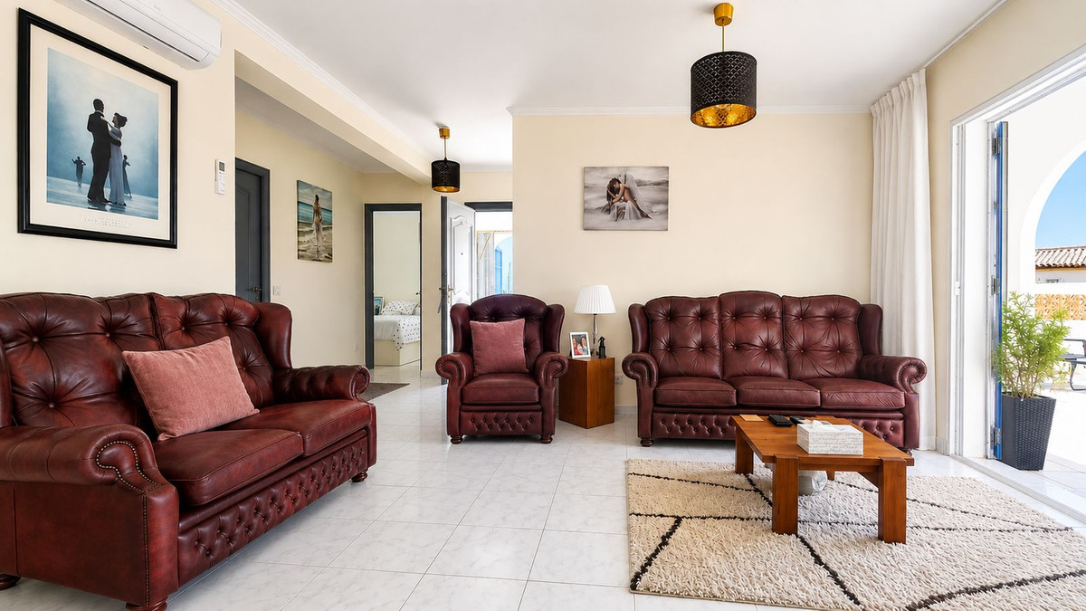 2 Bed Townhouse for sale in El Faro Costa Del Sol, Málaga, Spain