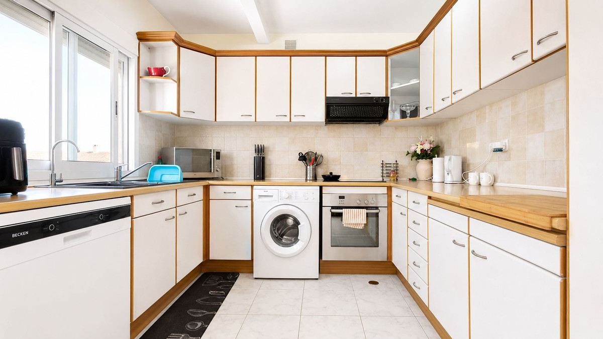 2 Bed Townhouse for sale in El Faro Costa Del Sol, Málaga, Spain