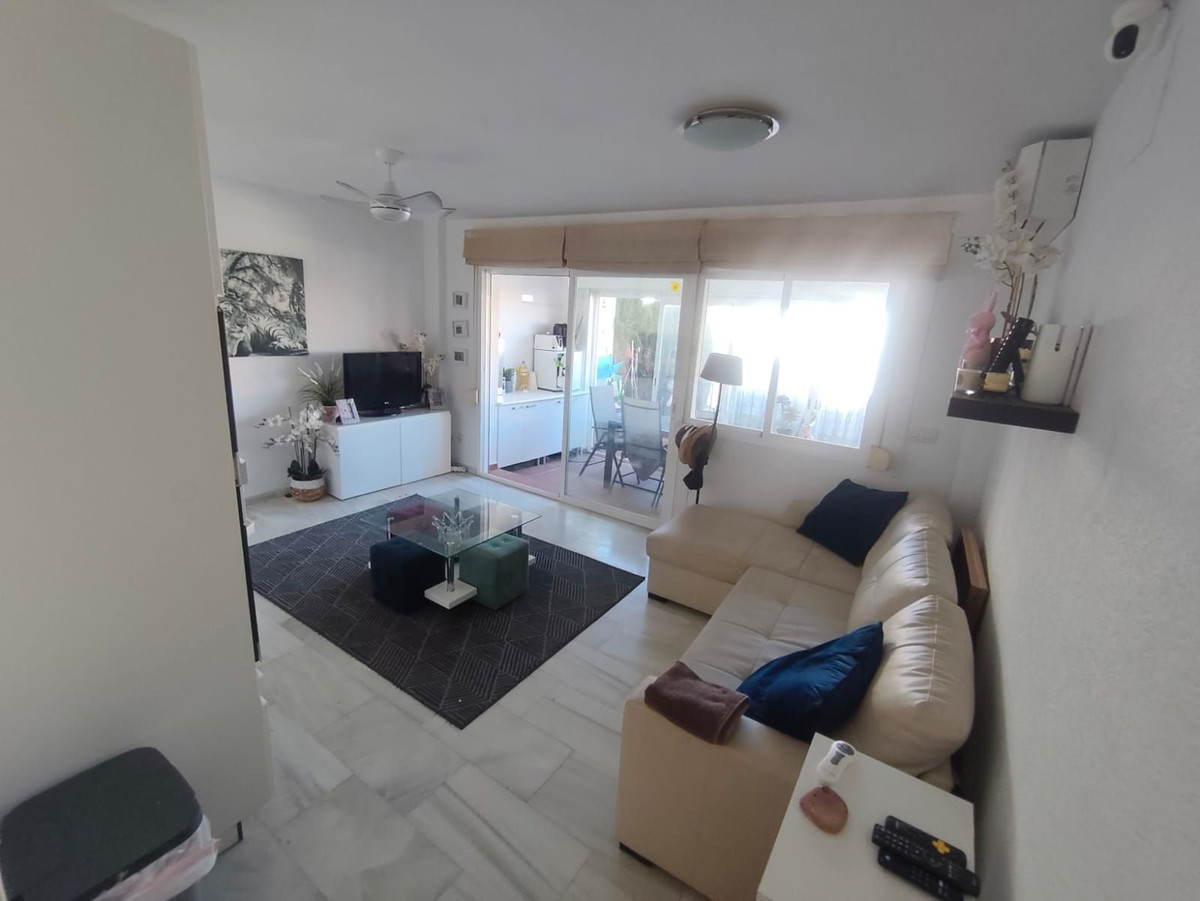 3 Bed Apartment for sale in Benalmadena Costa Costa Del Sol, Málaga, Spain