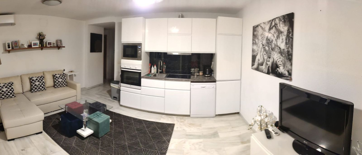 3 Bed Apartment for sale in Benalmadena Costa Costa Del Sol, Málaga, Spain