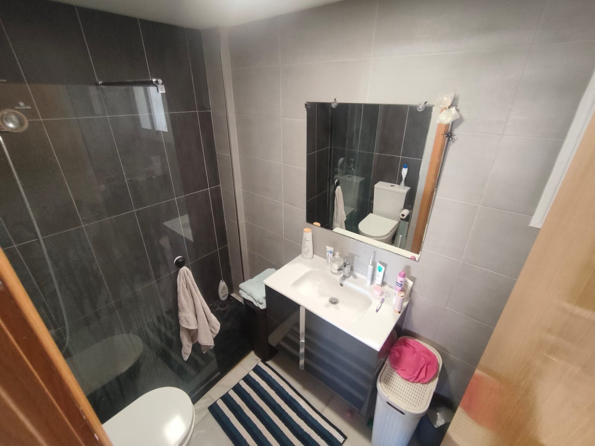 3 Bed Apartment for sale in Benalmadena Costa Costa Del Sol, Málaga, Spain