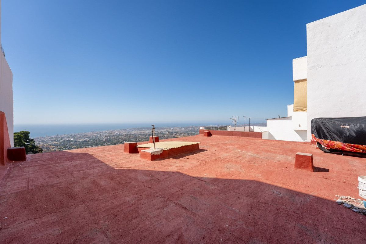 4 Bed Townhouse for sale in Mijas Costa Del Sol, Málaga, Spain