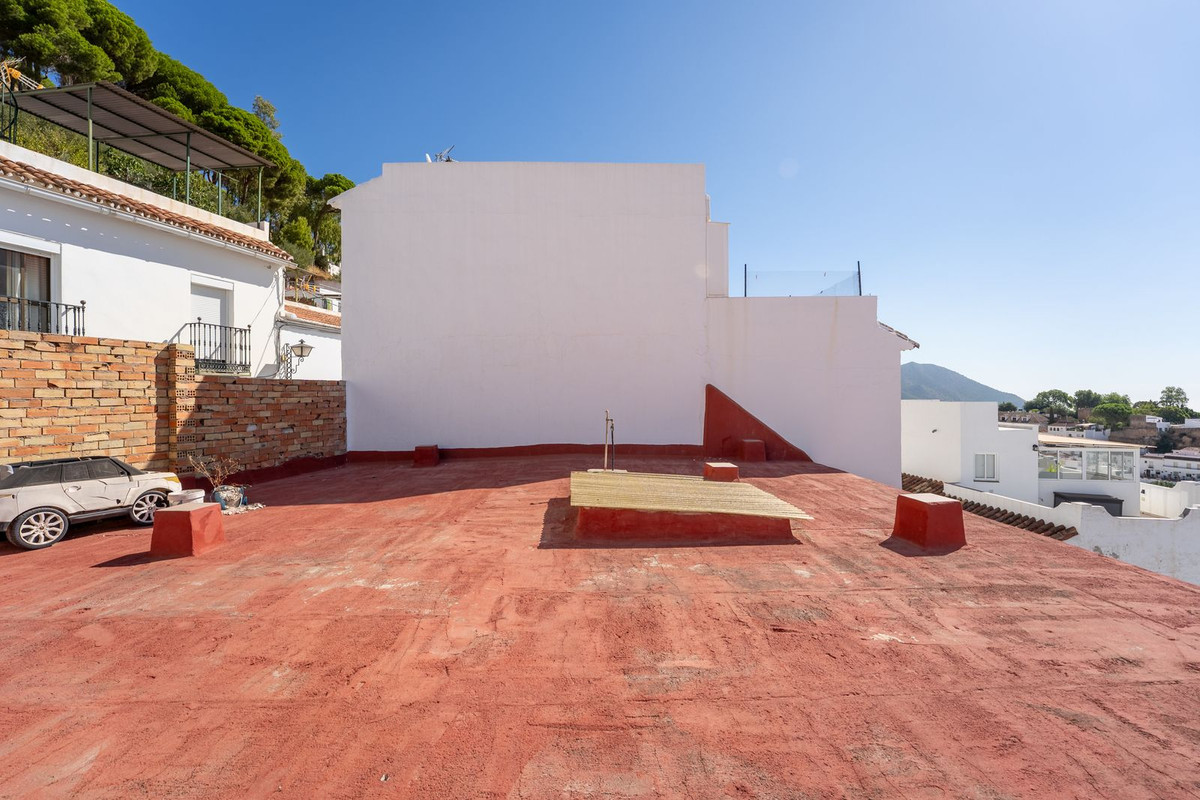 4 Bed Townhouse for sale in Mijas Costa Del Sol, Málaga, Spain