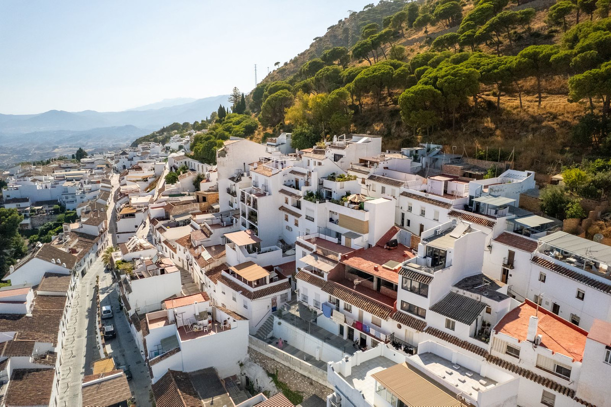 4 Bed Townhouse for sale in Mijas Costa Del Sol, Málaga, Spain