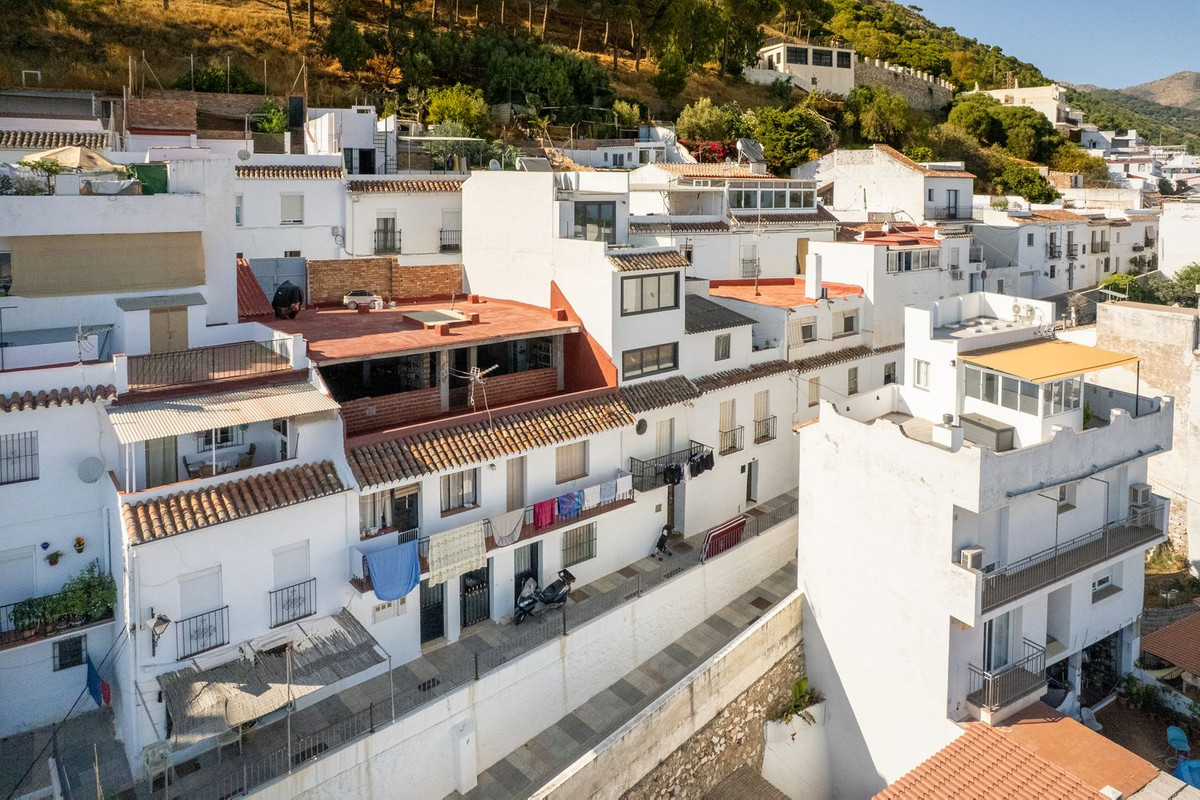 4 Bed Townhouse for sale in Mijas Costa Del Sol, Málaga, Spain