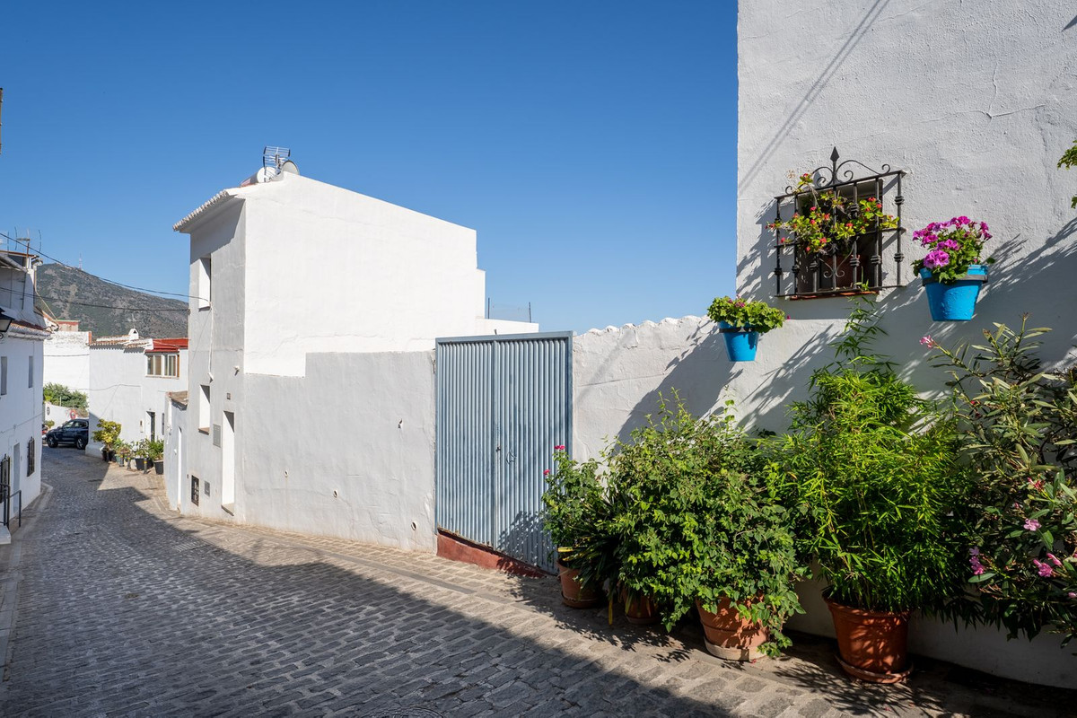 4 Bed Townhouse for sale in Mijas Costa Del Sol, Málaga, Spain