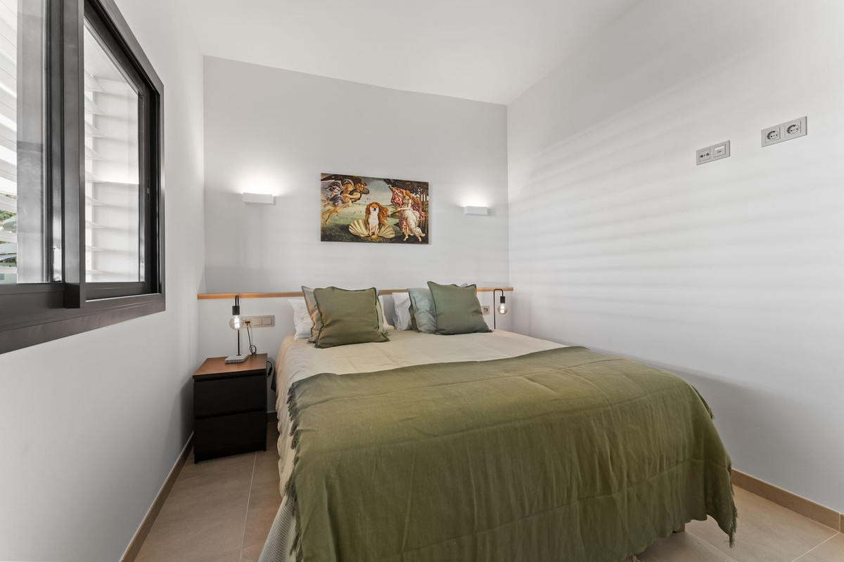 2 Bed Apartment for sale in Higueron Costa Del Sol, Málaga, Spain