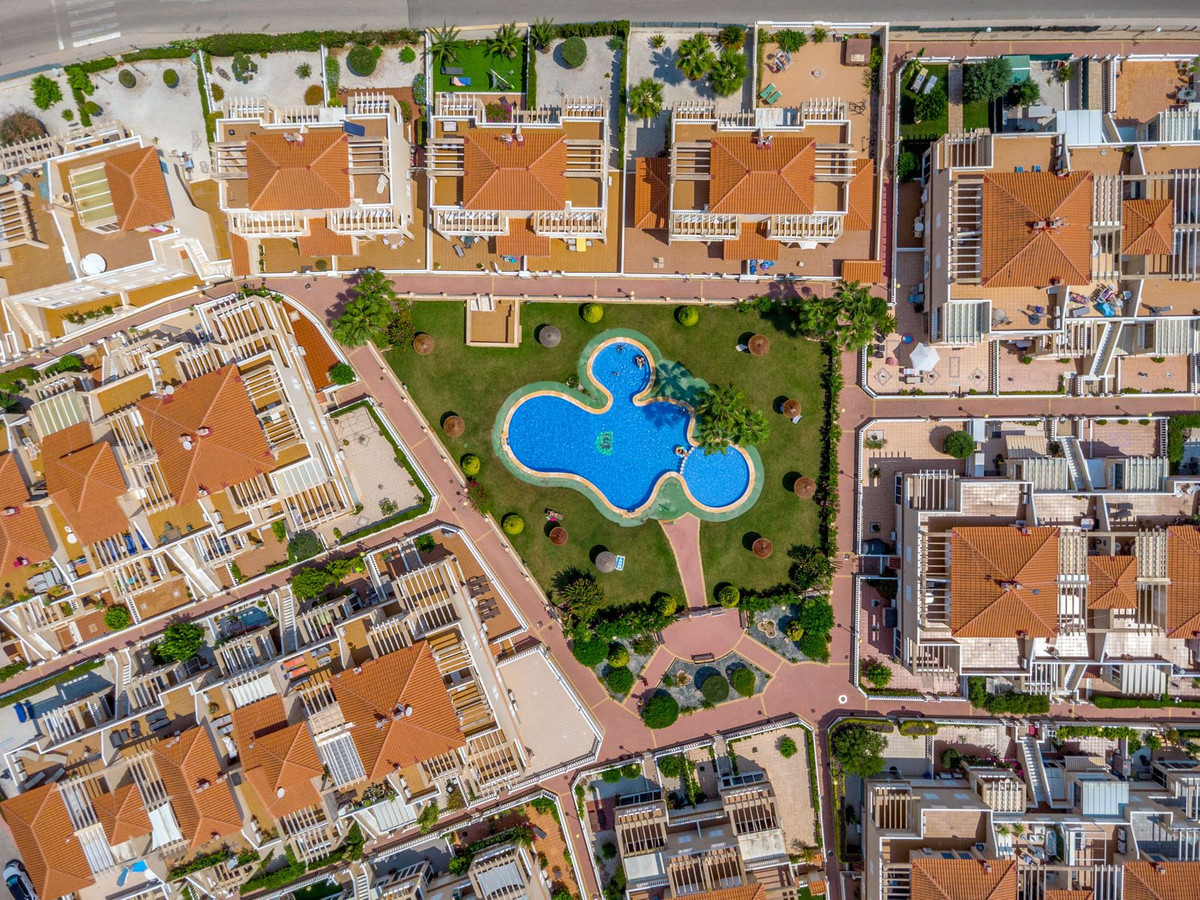 2 Bed Apartment for sale in Zeniamar Costa Blanca, Alicante, Spain