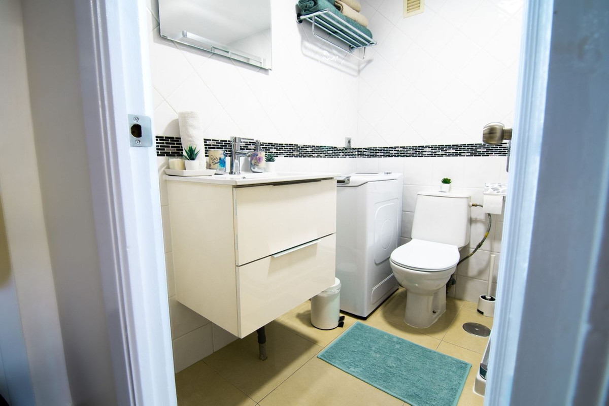 Apartment for sale in Benalmadena Costa Del Sol, Málaga, Spain