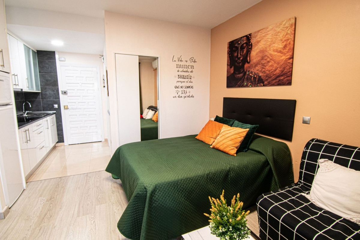 Apartment for sale in Benalmadena Costa Del Sol, Málaga, Spain
