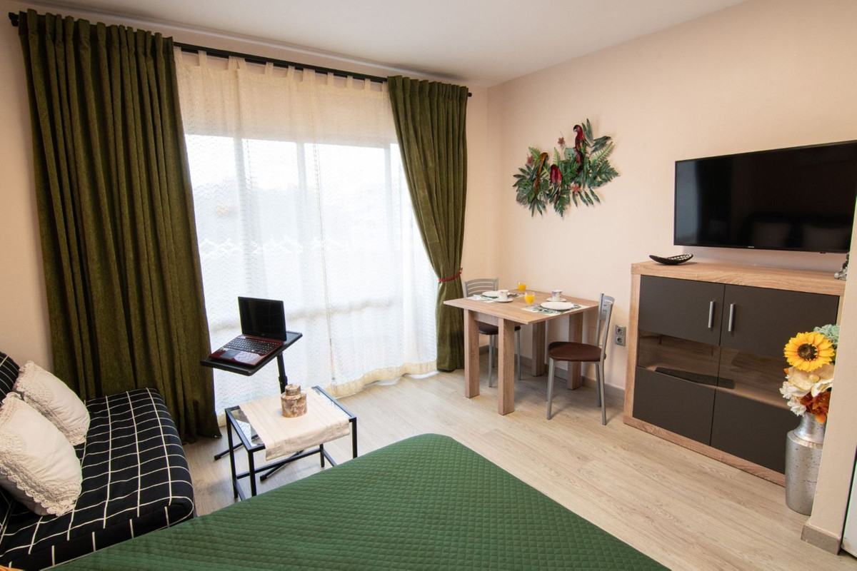 Apartment for sale in Benalmadena Costa Del Sol, Málaga, Spain
