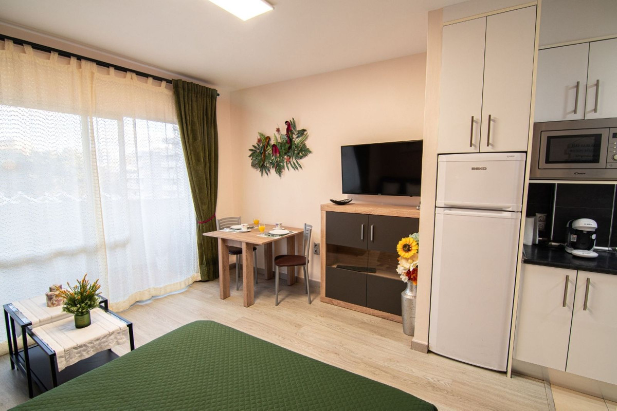 Apartment for sale in Benalmadena Costa Del Sol, Málaga, Spain