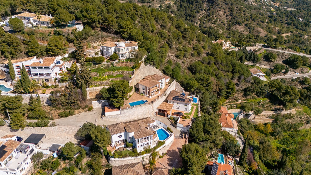 3 Bed Townhouse for sale in Mijas Costa Del Sol, Málaga, Spain