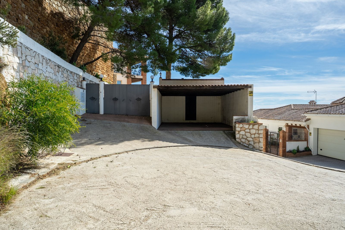 3 Bed Townhouse for sale in Mijas Costa Del Sol, Málaga, Spain