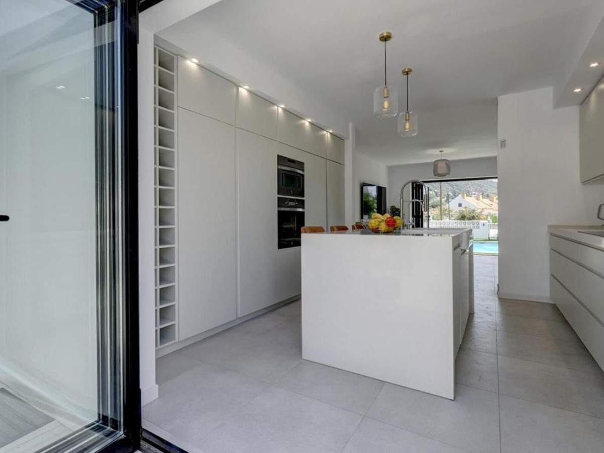 6 Bed Townhouse for sale in Marbella Costa Del Sol, Málaga, Spain