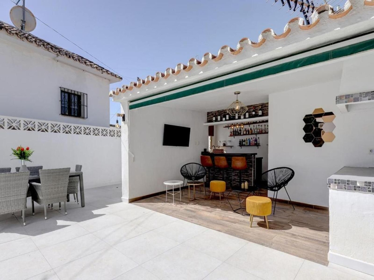 6 Bed Townhouse for sale in Marbella Costa Del Sol, Málaga, Spain