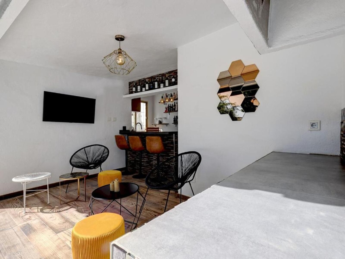 6 Bed Townhouse for sale in Marbella Costa Del Sol, Málaga, Spain