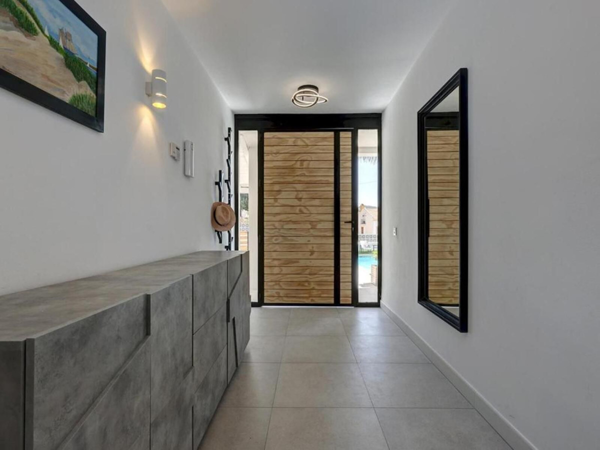 6 Bed Townhouse for sale in Marbella Costa Del Sol, Málaga, Spain