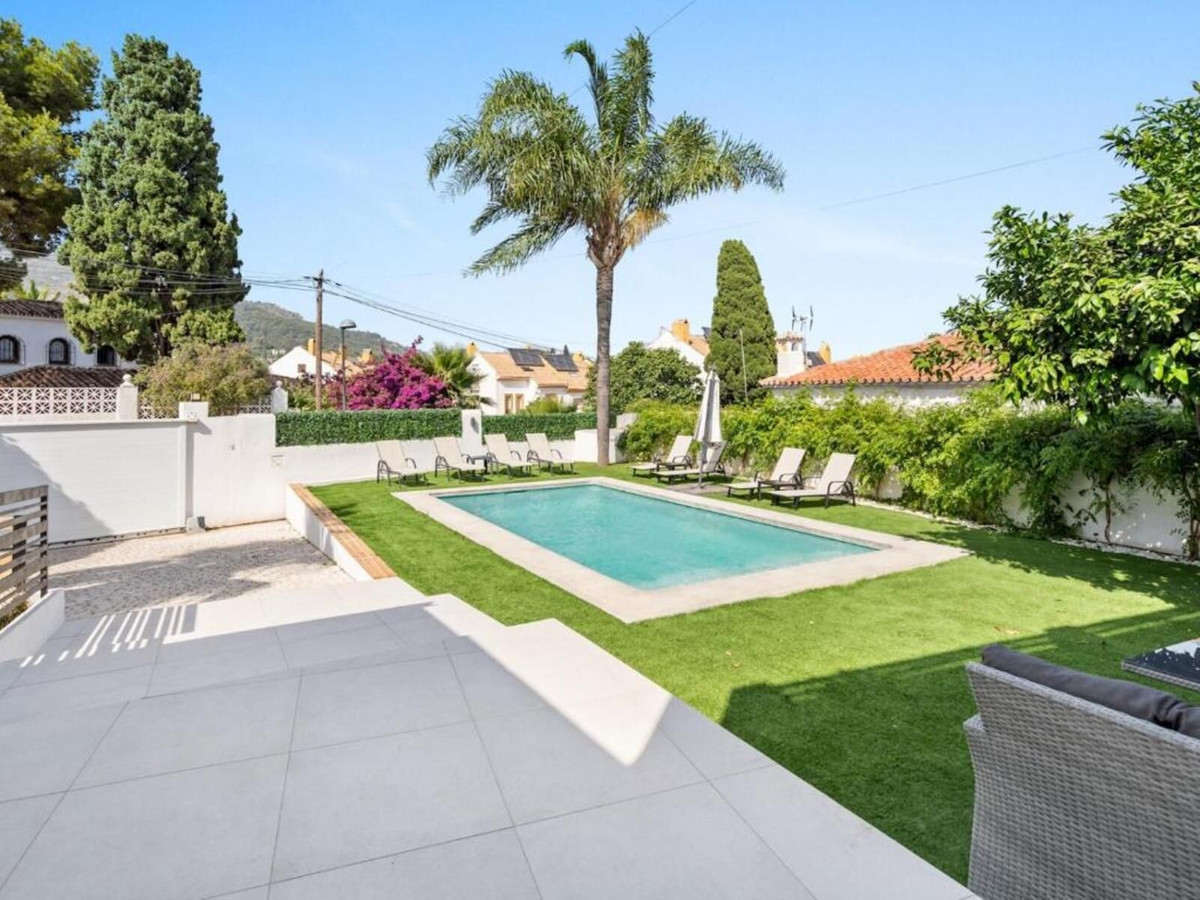 6 Bed Townhouse for sale in Marbella Costa Del Sol, Málaga, Spain