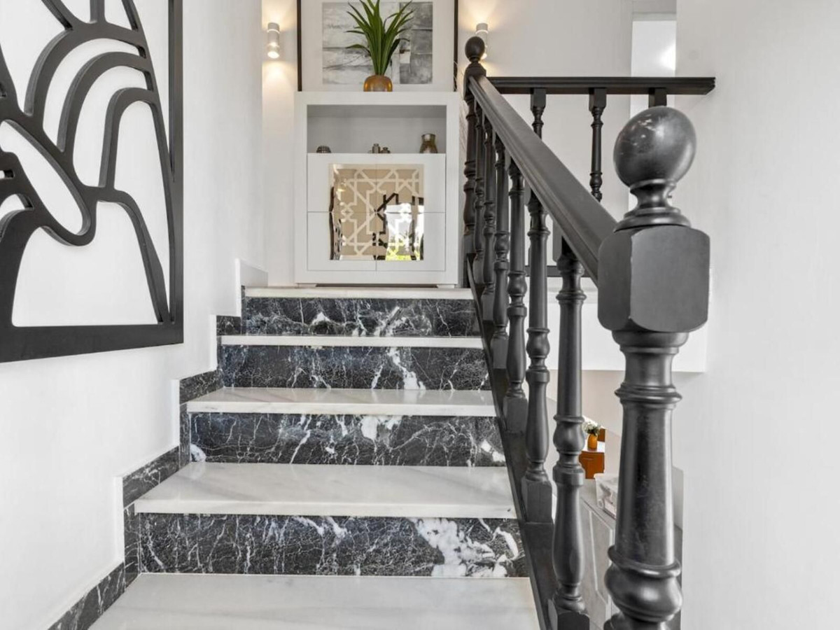 6 Bed Townhouse for sale in Marbella Costa Del Sol, Málaga, Spain