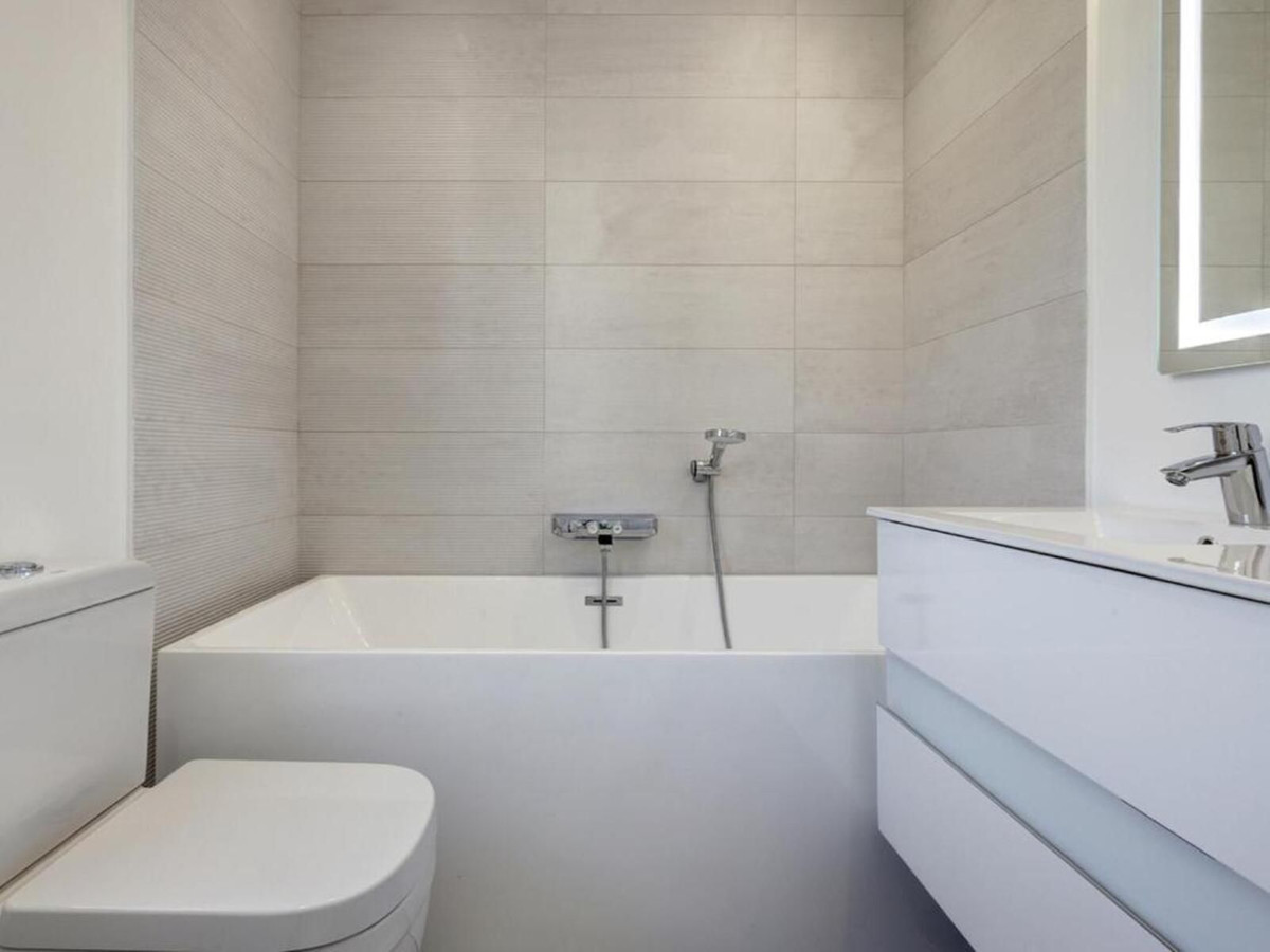 6 Bed Townhouse for sale in Marbella Costa Del Sol, Málaga, Spain