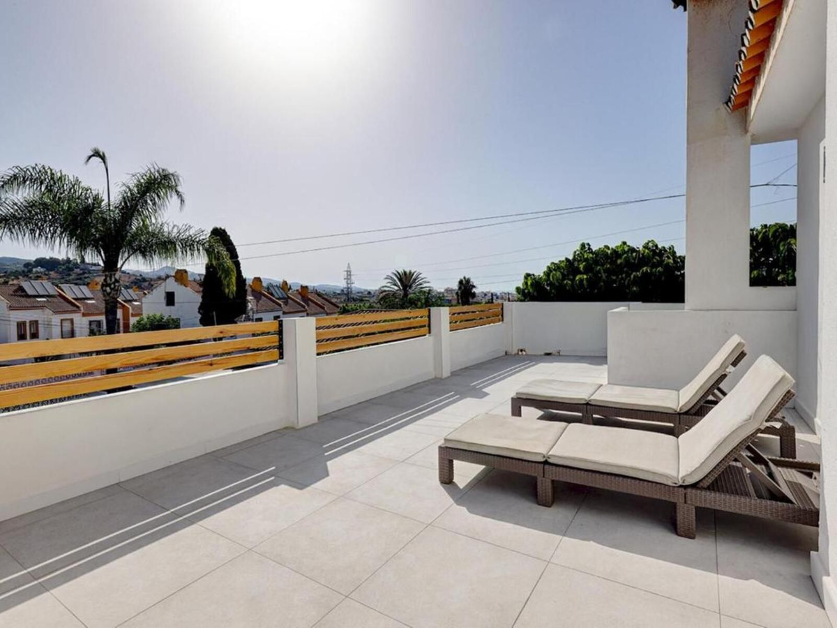 6 Bed Townhouse for sale in Marbella Costa Del Sol, Málaga, Spain