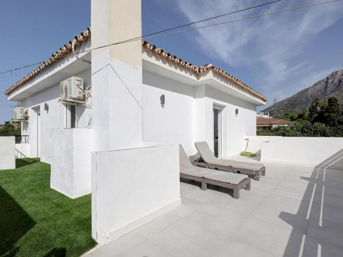 6 Bed Townhouse for sale in Marbella Costa Del Sol, Málaga, Spain