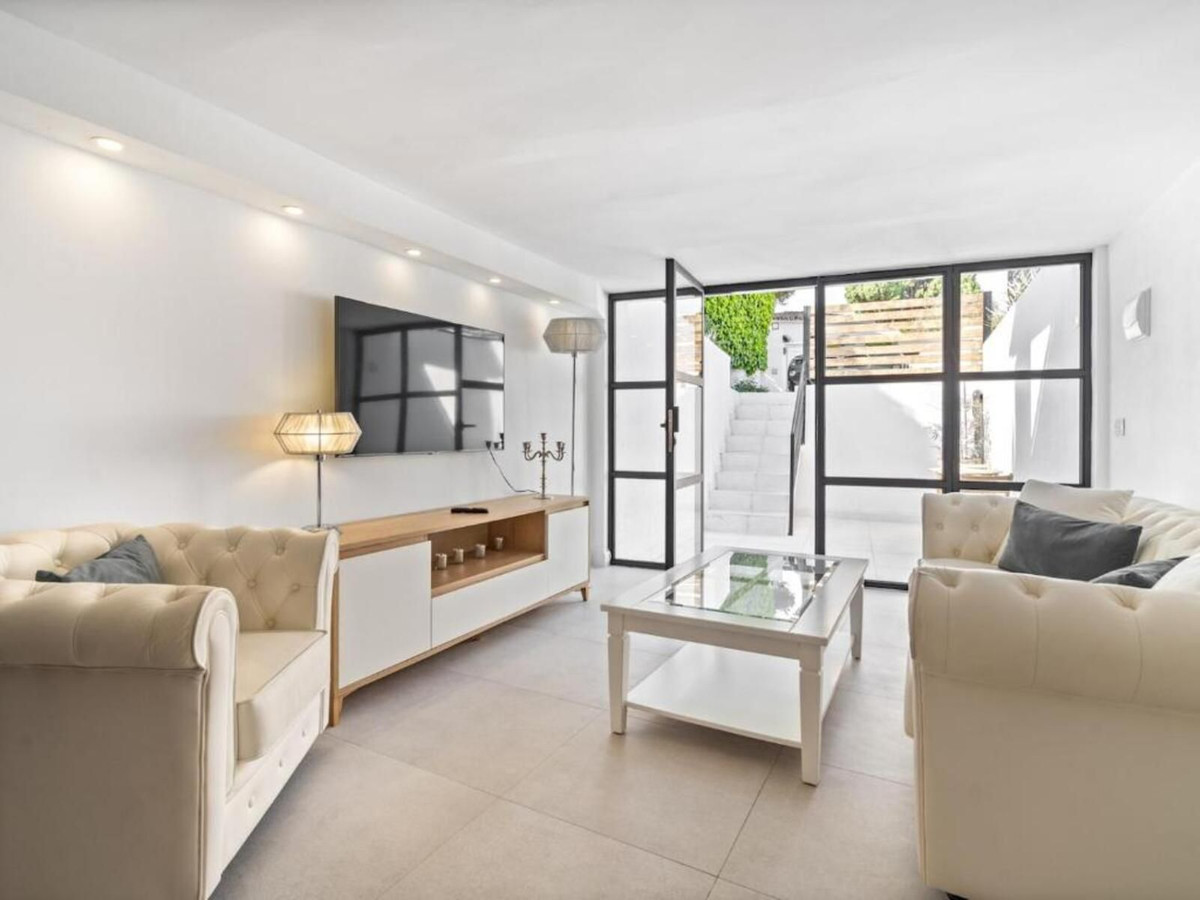 6 Bed Townhouse for sale in Marbella Costa Del Sol, Málaga, Spain