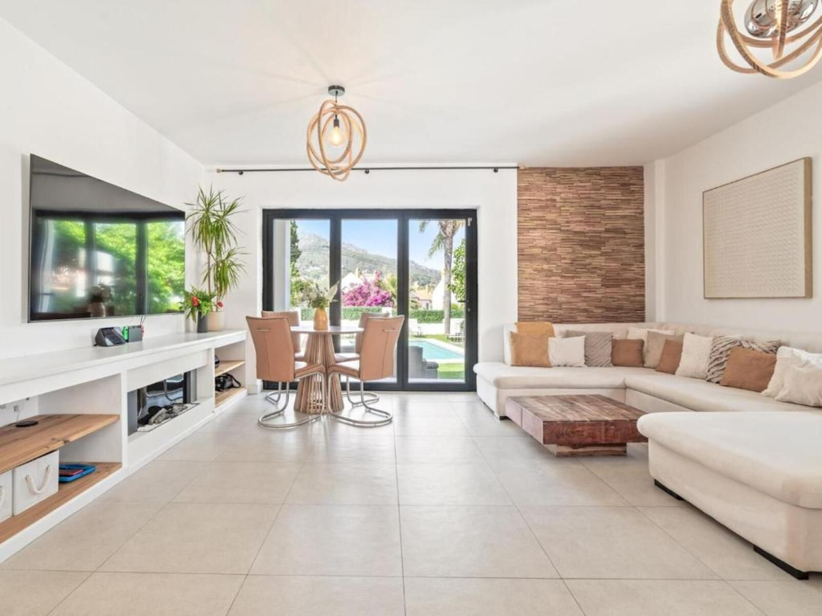 6 Bed Townhouse for sale in Marbella Costa Del Sol, Málaga, Spain