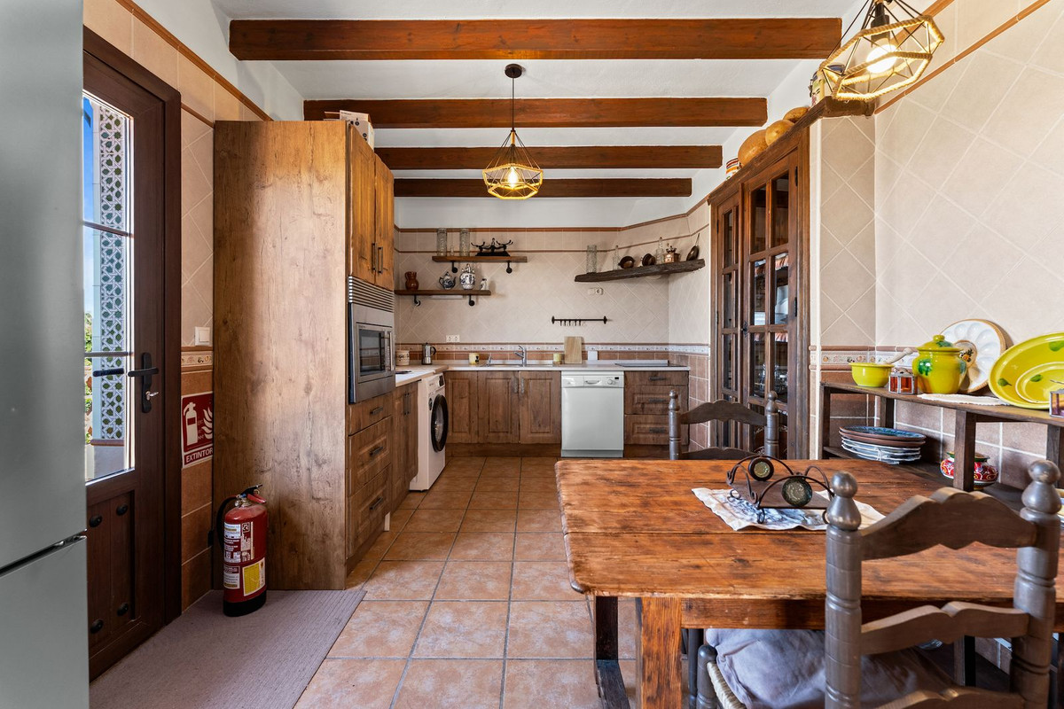 4 Bed Townhouse for sale in Mijas Costa Del Sol, Málaga, Spain