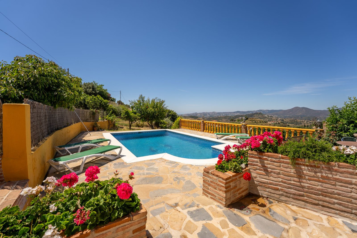 4 Bed Townhouse for sale in Mijas Costa Del Sol, Málaga, Spain