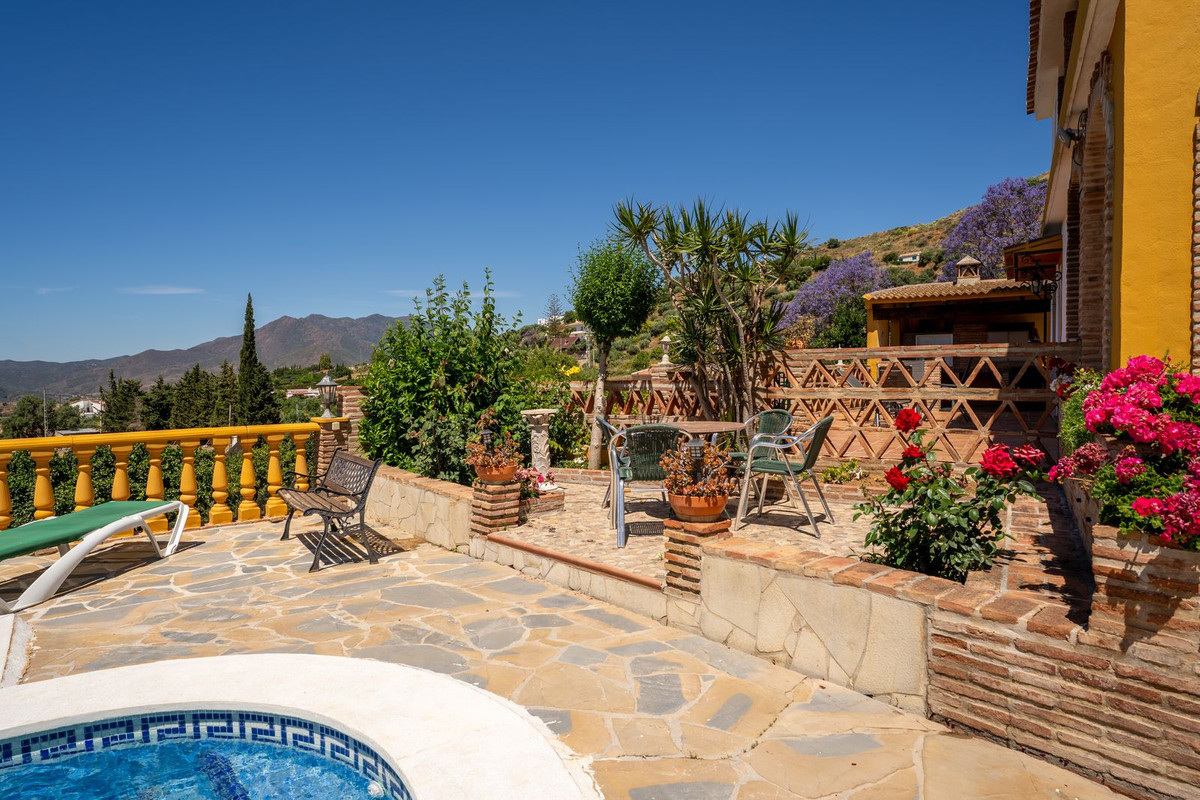 4 Bed Townhouse for sale in Mijas Costa Del Sol, Málaga, Spain