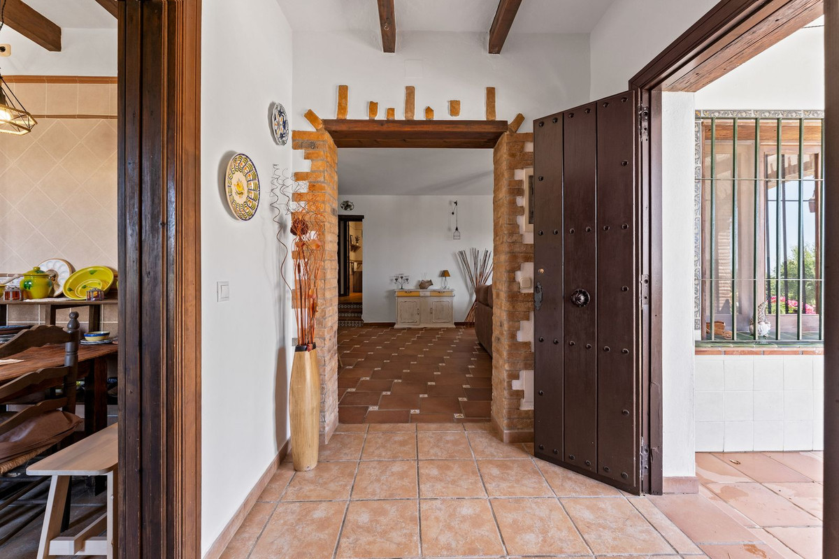 4 Bed Townhouse for sale in Mijas Costa Del Sol, Málaga, Spain
