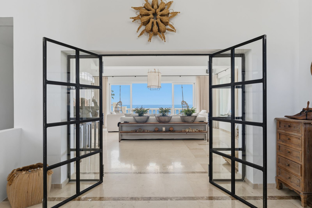 11 Bed Townhouse for sale in Mijas Costa Del Sol, Málaga, Spain