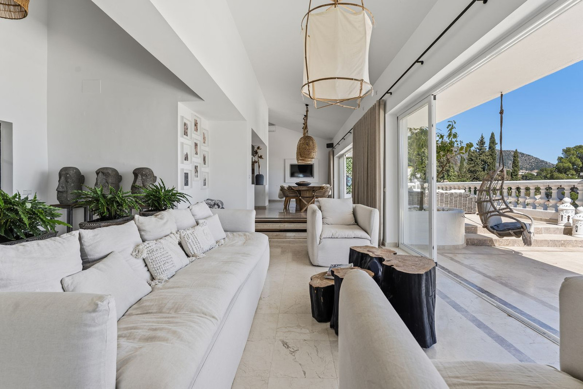 11 Bed Townhouse for sale in Mijas Costa Del Sol, Málaga, Spain
