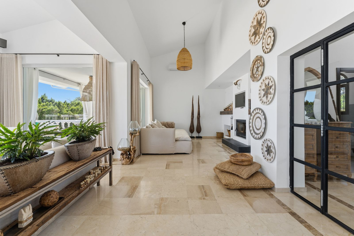 11 Bed Townhouse for sale in Mijas Costa Del Sol, Málaga, Spain