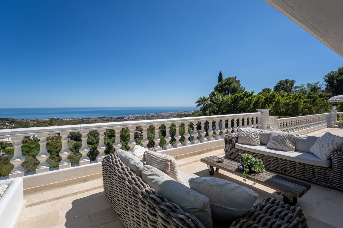11 Bed Townhouse for sale in Mijas Costa Del Sol, Málaga, Spain