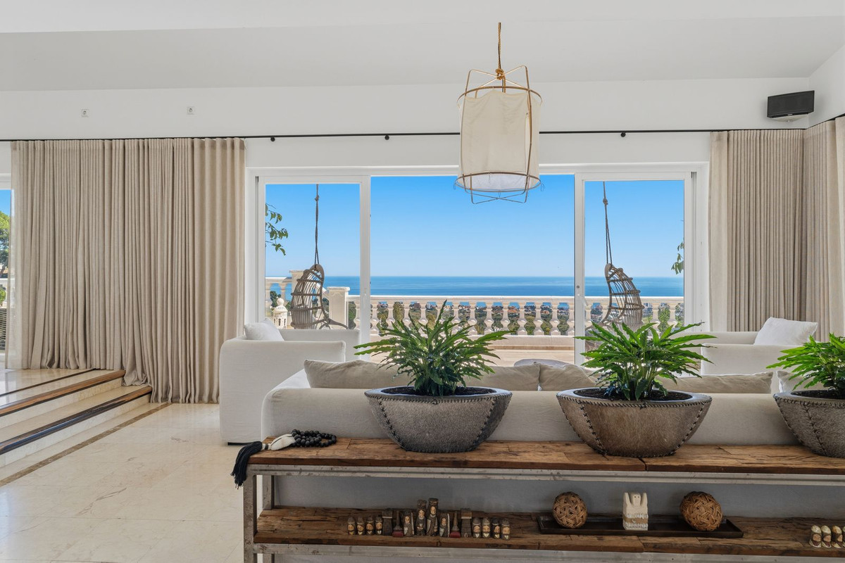 11 Bed Townhouse for sale in Mijas Costa Del Sol, Málaga, Spain
