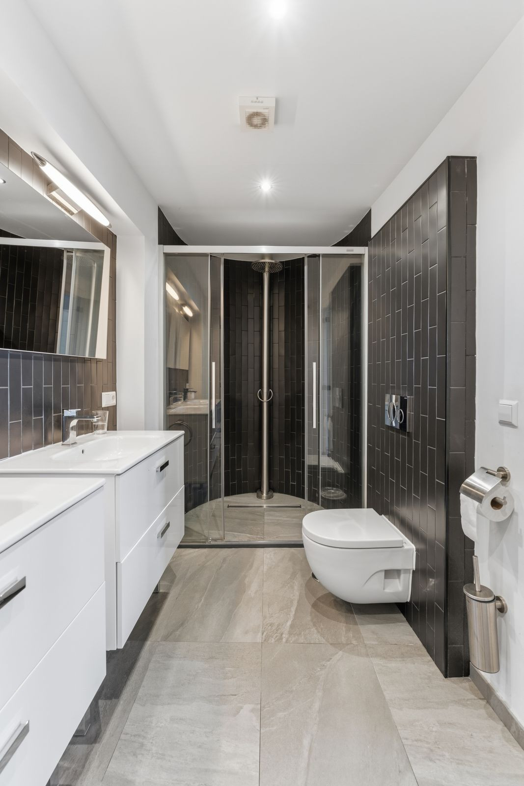 11 Bed Townhouse for sale in Mijas Costa Del Sol, Málaga, Spain