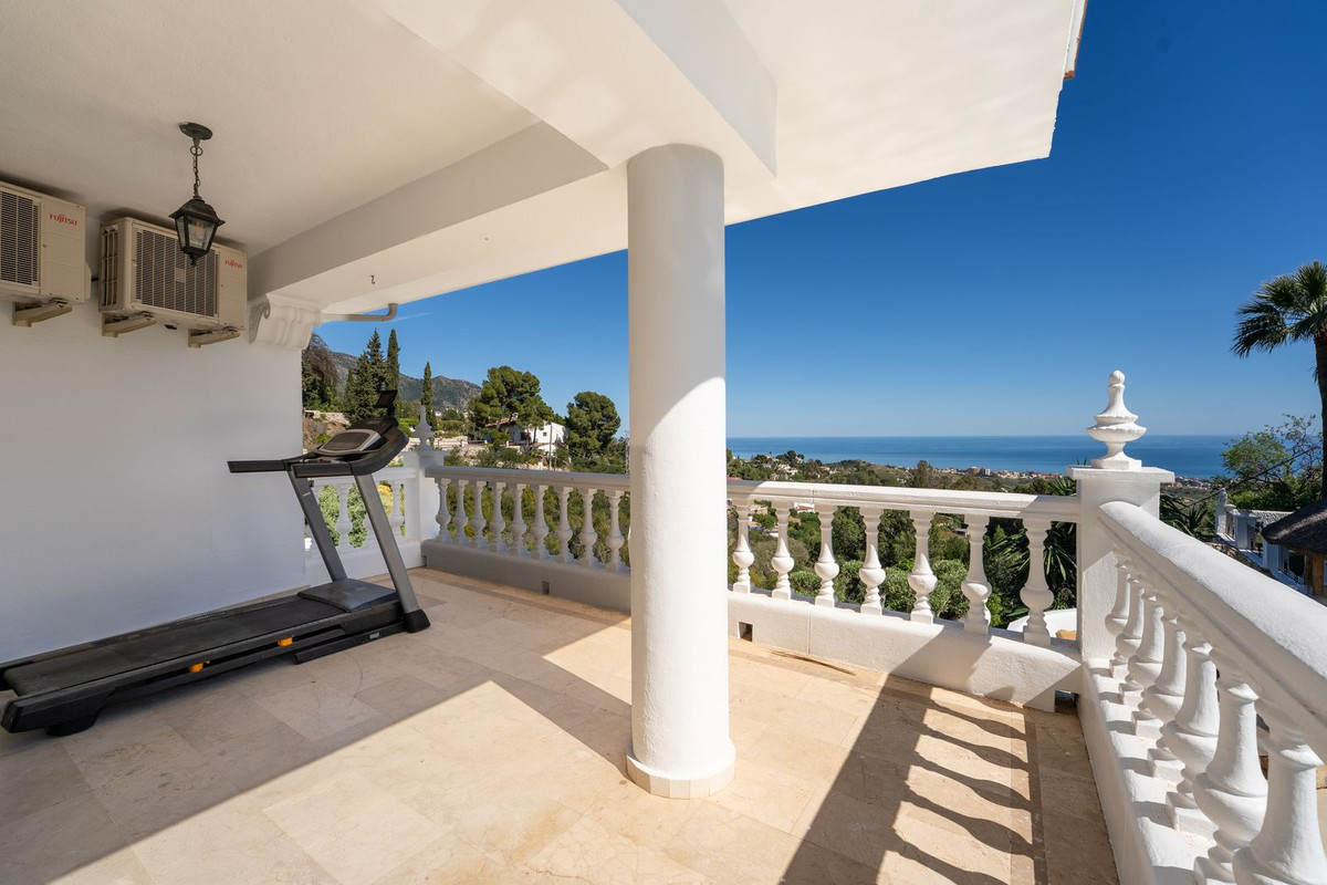 11 Bed Townhouse for sale in Mijas Costa Del Sol, Málaga, Spain