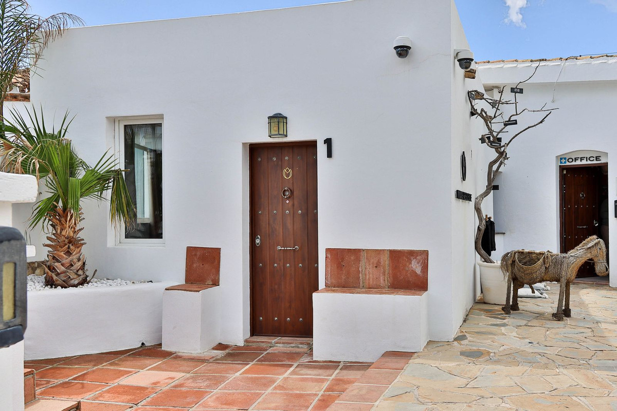 11 Bed Townhouse for sale in Mijas Costa Del Sol, Málaga, Spain