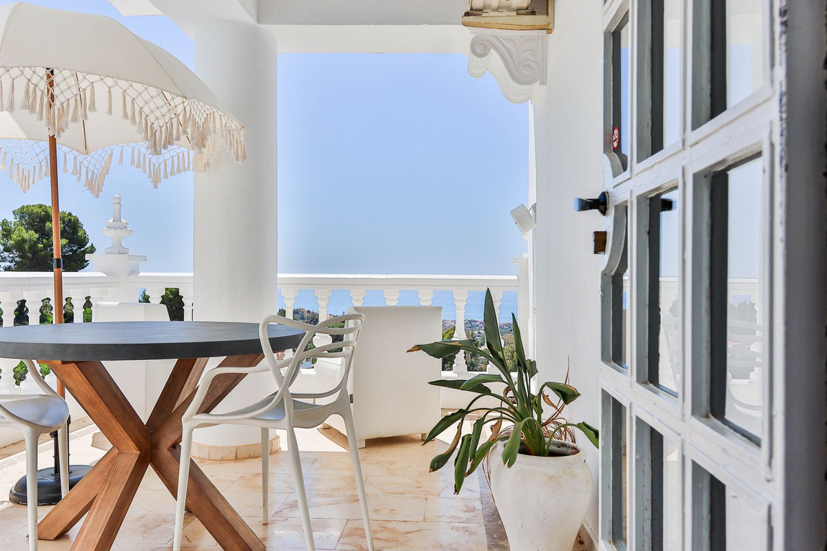 11 Bed Townhouse for sale in Mijas Costa Del Sol, Málaga, Spain