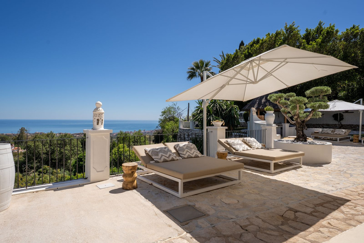 11 Bed Townhouse for sale in Mijas Costa Del Sol, Málaga, Spain