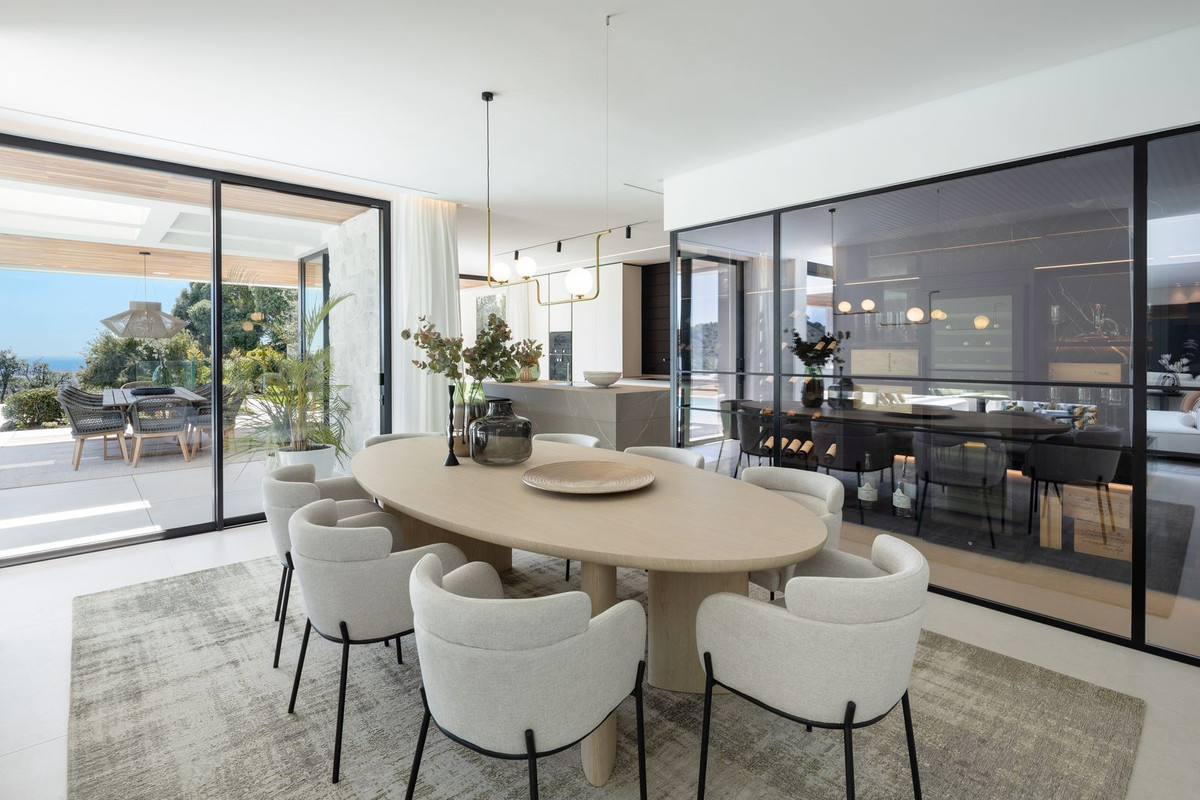 6 Bed Townhouse for sale in La Quinta Costa Del Sol, Málaga, Spain