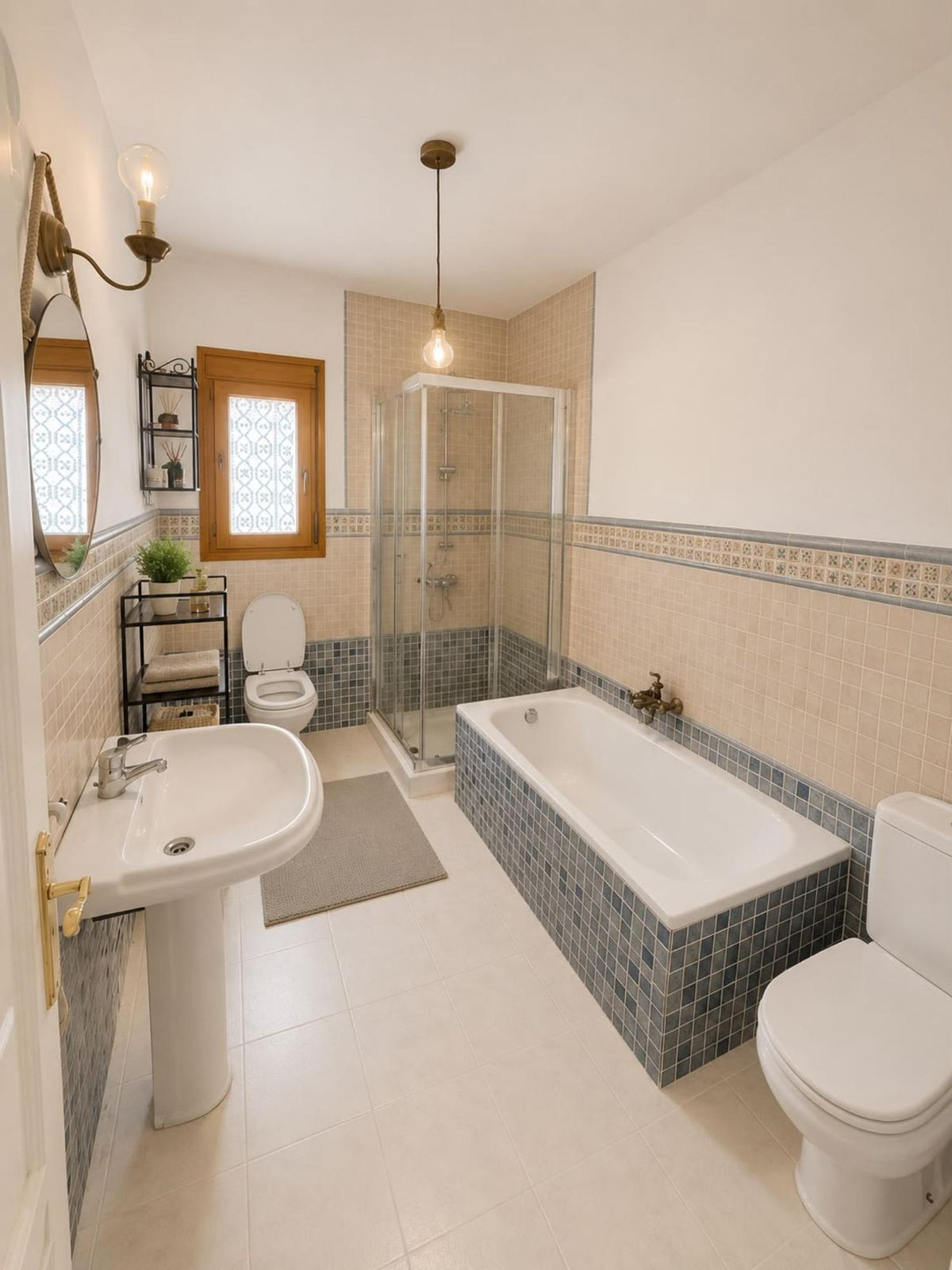 3 Bed Townhouse for sale in Coín Costa Del Sol, Málaga, Spain