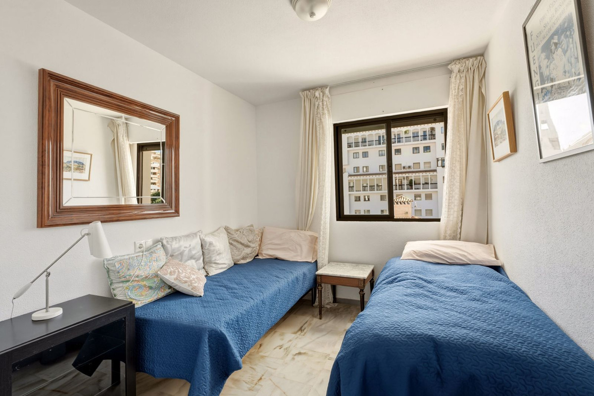 3 Bed Apartment for sale in Fuengirola Costa Del Sol, Málaga, Spain