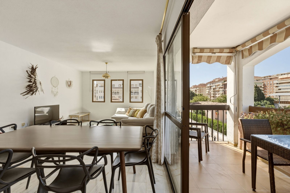 3 Bed Apartment for sale in Fuengirola Costa Del Sol, Málaga, Spain